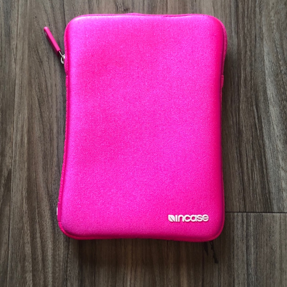 Incase Neoprene Sleeve- iPad Mini